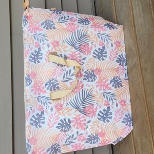 A portable storage bag #leaves